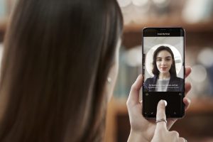 Samsung Galaxy phone randomly sending my photos to contacts